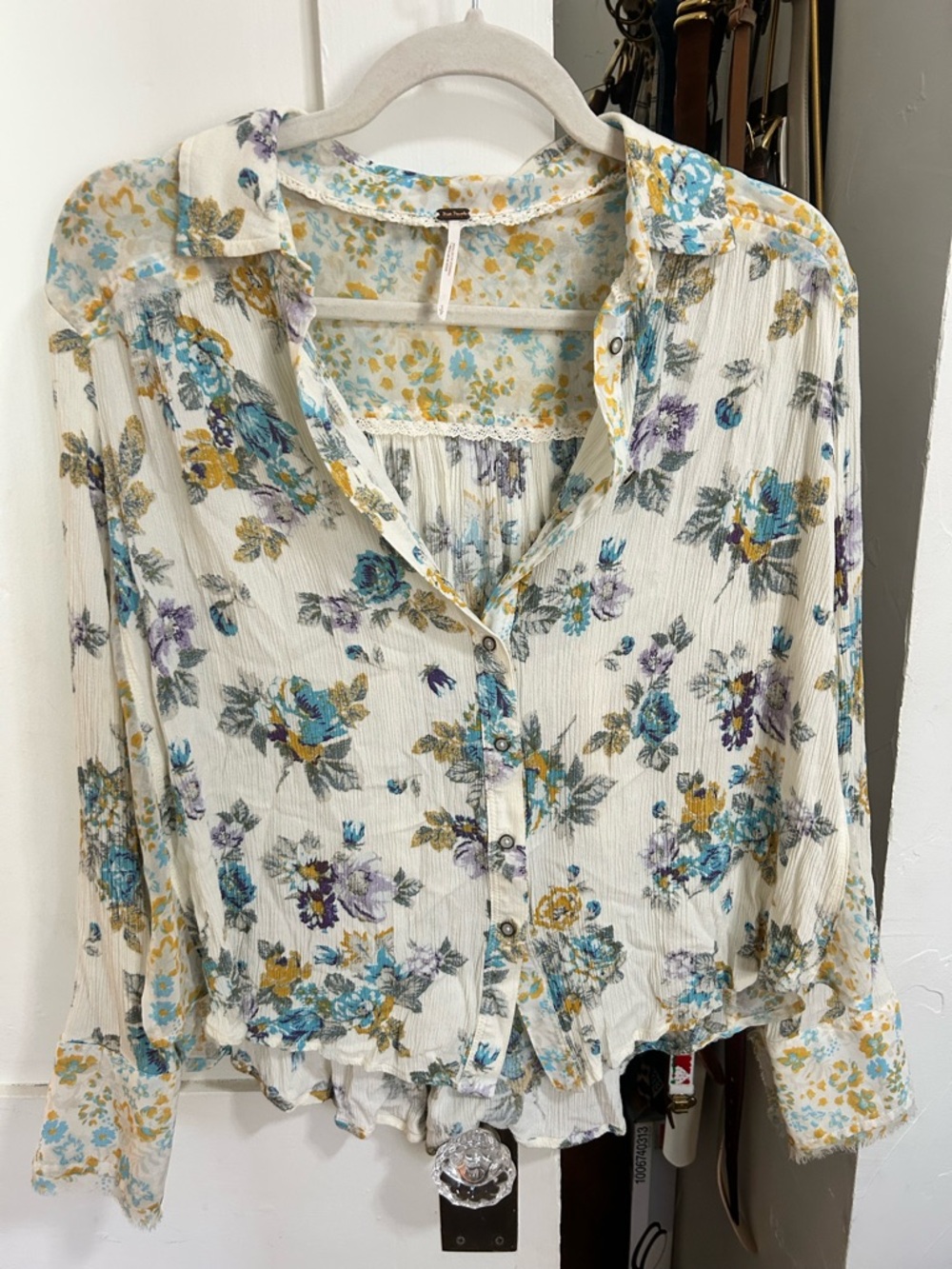 Free People Hold Onto Me Floral Button-Up Blouse size SMALL